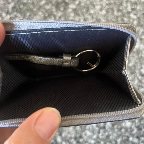 NWT Kenneth Cole REACTION wallet - Picture 4 of 5